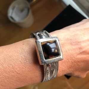 Silver cuff bangle tortoise stone